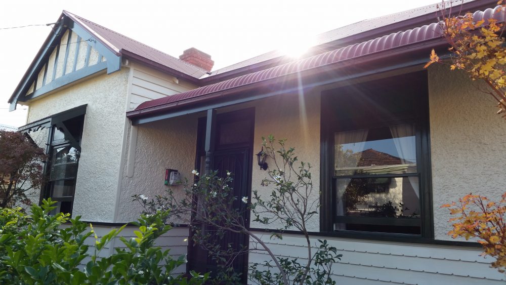 Painting weatherboards