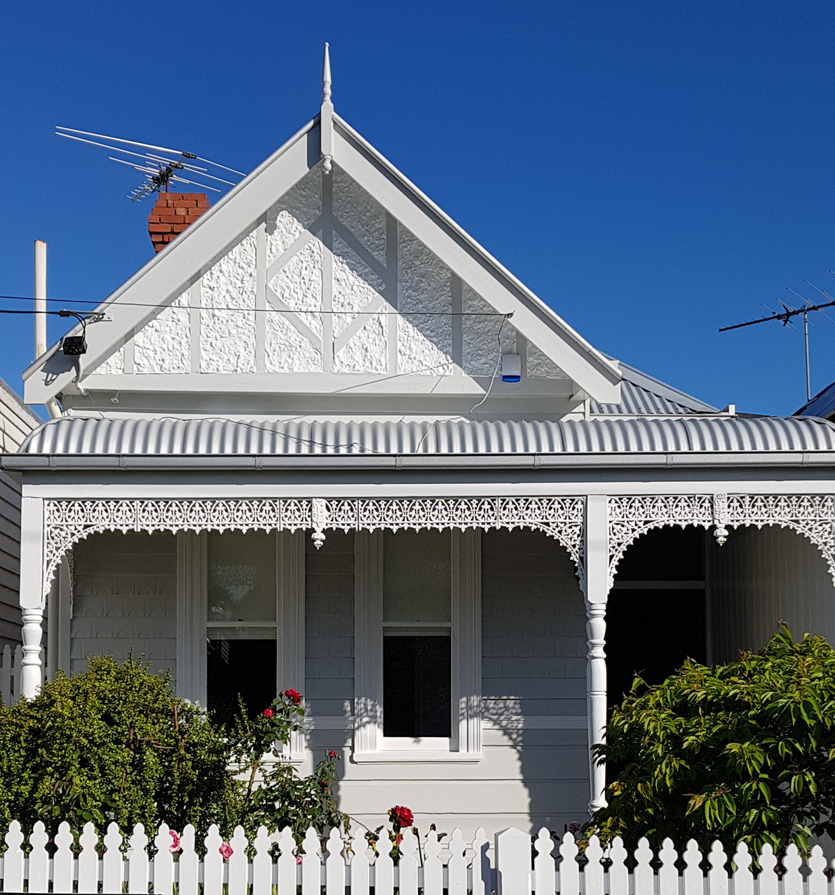 Painting Another Kensington Weatherboard House!