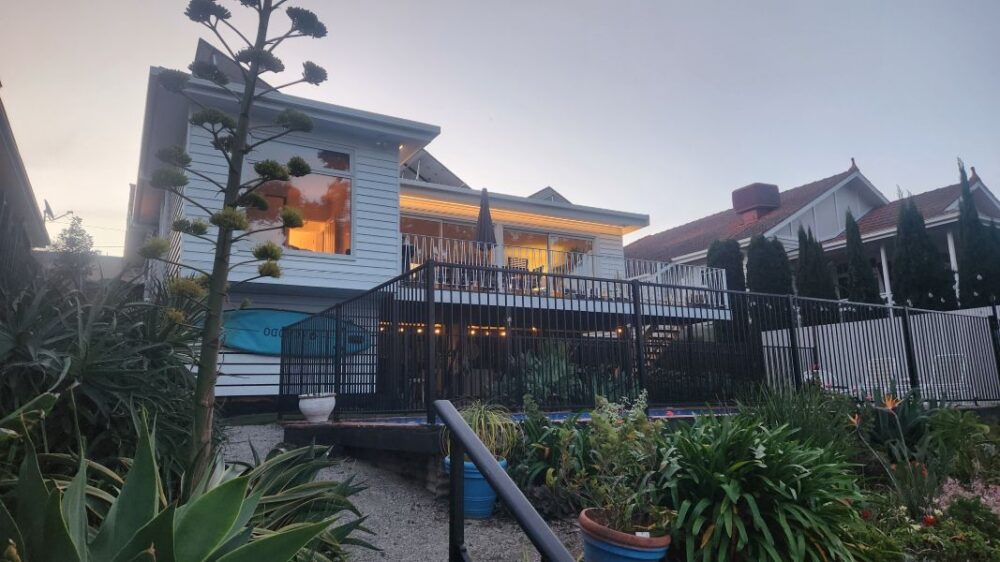 exterior weatherboard entertaining